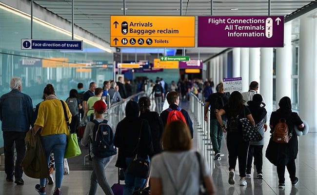 “Technical Issue” Briefly Caused Flight Delays: UK Air Traffic Controller