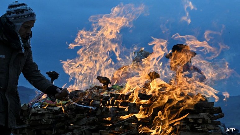 Burnt Offerings, Whispering To Mountains: Bolivians Rituals For Mother Earth